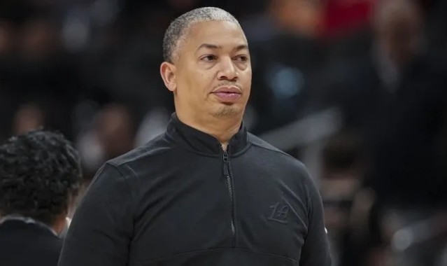 开云官网-卢谈失利：我对此负有责任，我们小球阵容身材太小了