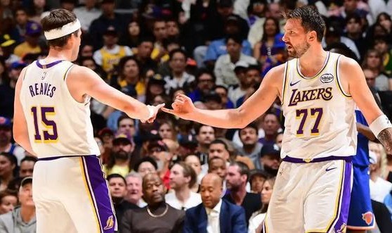 里夫斯：湖人3连胜是每个人都负起责任来 湖人连胜将持续多久？