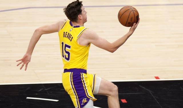 kaiyun-模板对标布朗森 湖人对里夫斯依然抱有极高期待