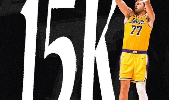 开云官网-东契奇本场已得35分，职业生涯总得分突破15000分大关